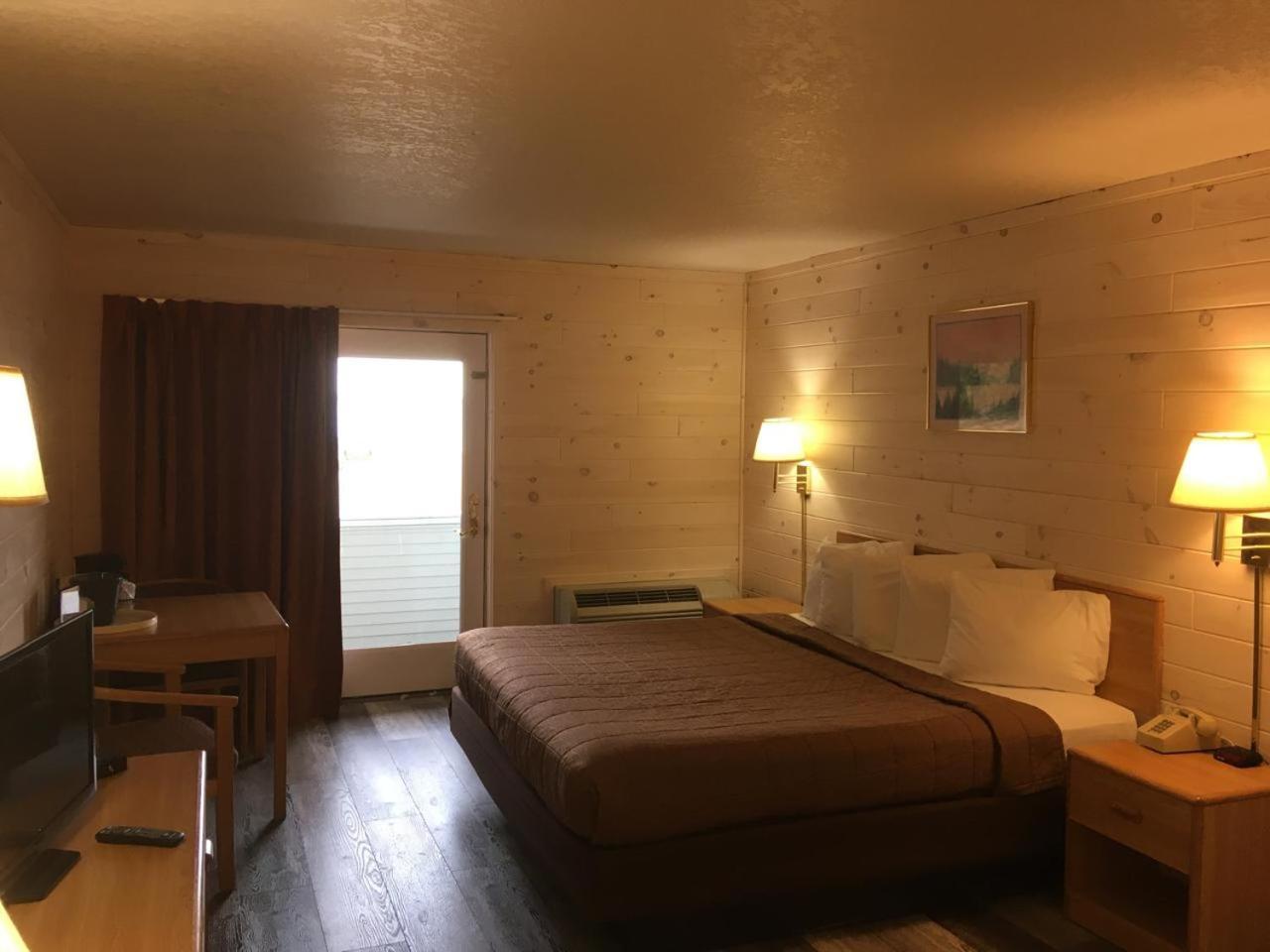Great Mackinaw Beachfront Hotel Mackinaw City Dış mekan fotoğraf